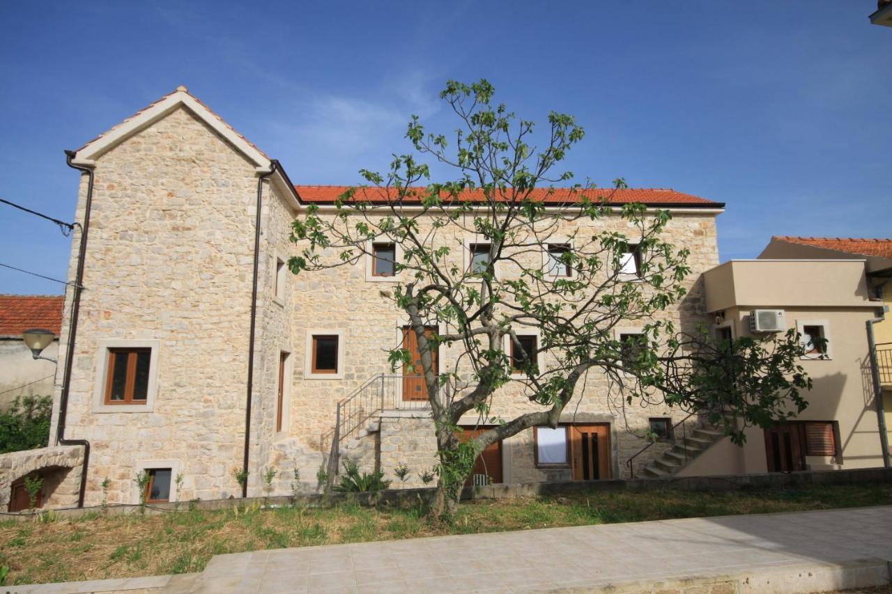 Apartments With A Parking Space Jelsa, Hvar - 8713 Jelsa  Esterno foto